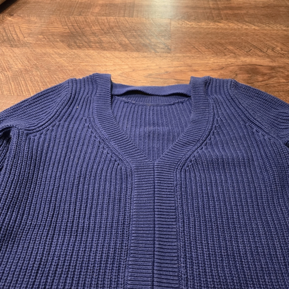 Loft Cobalt Blue Sweater Oversized Crew Neck Side Slits Back V Casual Preppy S - Picture 8 of 9